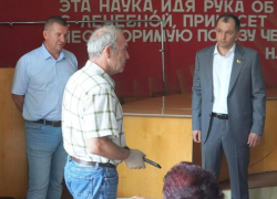 Депутат ЗакСобрания Артем Величко добивается регулярной транспортной связи жителей Неклиновского района с Ростовом