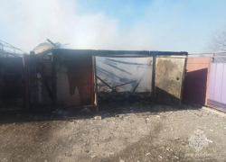 Покурил и обгорел: пожилой мужчина пострадал в пожаре под Таганрогом