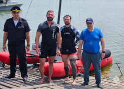Таганрогские спасатели МЧС снова пришли на помощь на воде