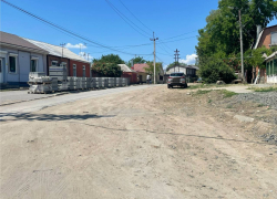 Улица Первая Котельная в Таганроге продолжает доставлять неудобства 