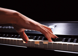 Слепой таганрогский пианист тронул сердца чешских зрителей