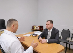 Таганрогская  ДГБ "остро нуждается в капитальном ремонте",- отметил Андрей Фатеев