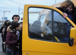 Таганроженка решила подзаработать круглую сумму, получив небольшой ушиб при аварии