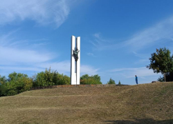 Глава города пообещала, что памятное место в Таганроге приведут в порядок 