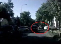 «Акробатическим кульбитом» закончилось столкновение девочки и иномарки на дороге Таганрога