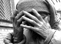 Отец и сын избили и ограбили жительницу под Таганрогом, "разбогатев" на мизерную" сумму