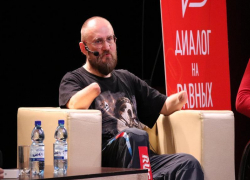 Таганрожец Сергей Бурлаков провел встречу «Что значит быть героем?»