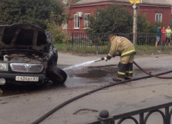 В Таганроге грузовик «размазал» легковушку по асфальту
