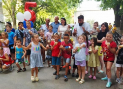 В одном из дворов Таганрога прошёл весёлый спортивный праздник