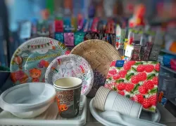 В Новый год вместе с удобной посудой из "Упаковки"