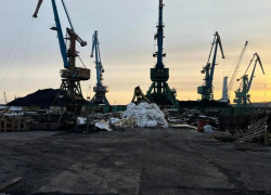 Таганрогский морской порт оштрафован на 200 тысяч рублей за нарушения при перевалке угля
