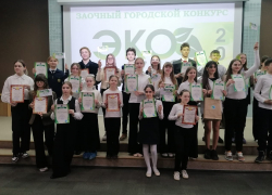 Юные таганрожцы попробовали себя в создании костюмов из вторсырья 