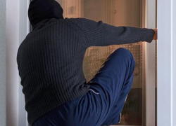 Только золотыми сережками поживился «домушник» под Таганрогом