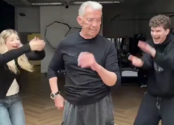 63-летний уроженец Таганрога Николай Добрынин зажег с молодежью