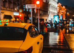 Цены на такси с Северного и Андреевского в центр взлетели до астрономических сумм