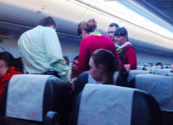  Житель Таганрога  оскандалился  на борту самолета «Болонья - Ростов»