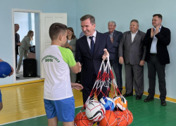 В Новоприморке открылся спортзал школ, который ремонтировали за 2.9 млн 
