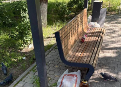 Сквер под градусом: таганрожцы устали от пьяных застолий на Северной площади