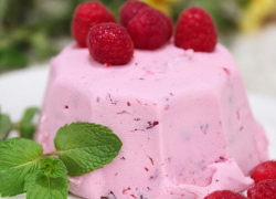 Нежная, как весенний рассвет: рецепт розовой пасхи