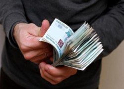 Таганрожец дал взятку в 10 000 рублей за сдачу экзамена на права