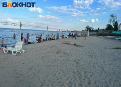 Постелил подстилку на побережье Таганрогского залива – плати 400 рублей