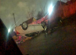 ДТП с «перевёртышем»: Nissan и Hyundai столкнулись в Таганроге