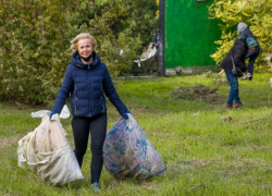 Почти 2000 таганрожцев приняли участие в большом городском субботнике