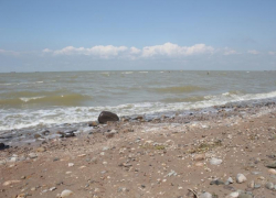 Слишком солёные: воды Азовского моря опасны для таганрожцев