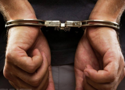 Воспылав преступной страстью к чужому мобильному, парень ударил девушку по голове в Таганроге