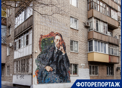 Он любит рисовать на стенах, а таганрожцы любят его работы