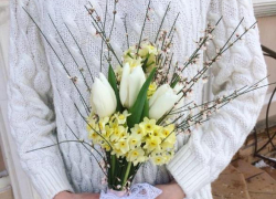 Как порадовать таганроженок на 8 марта знает «Тюльпан и кактус»