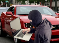 Сигнализация в машине не спасла имущество таганрожца от воров