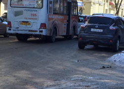В центре Таганрога произошло тройное ДТП