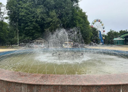 "От жары особо не спасает": таганрожцы не находят у фонтанов заветную прохладу