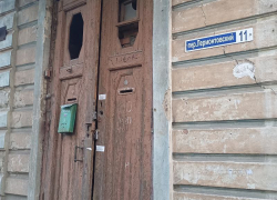Приют для маргиналов устроили из памятника архитектуры в Таганроге - то грабежи, то пожары