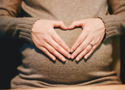 С Нового года беременные и кормящие таганроженки будут получать одно пособие на питание