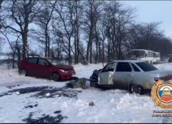 Молодой водитель пострадал в аварии под Таганрогом потому что не учёл зимнюю погоду