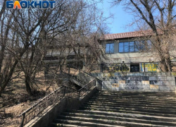 Более 5,5 млн руб готовы заплатить тому, кто сделает проект реконструкции лестницы Межлумяна