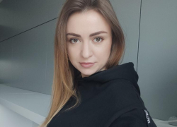 Шестой участницей конкурса «Мисс Блокнот» становится 34-летняя Елена Криворучко