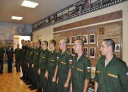  Проводили в армию: таганрожец будет служить в научной роте