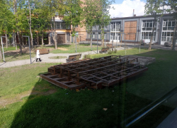 Ко дню рождения В. Ленина: памятник в Таганроге так и лежит на земле 