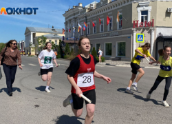 Сотни таганрожцев приняли участие в эстафете ко Дню Победы