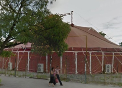 Пятилетний таганрожец поломал два пальца возле городского цирка 