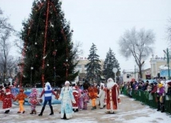 В Таганроге открыли главную городскую ёлку