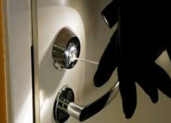 В Неклиновском районе вор вынес из дома 200 тысяч рублей