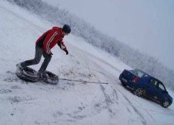 Катание на буксире, прикрепленном к автомобилю, привело к смерти  юноши в Неклиновском районе