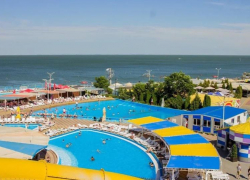 Купайтесь в убегающем лете вместе с аквапарком «Лазурный»