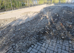 Плохая погода повлияла на вид Чеховской набережной