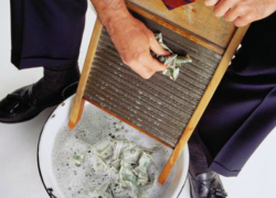   В незаконной банковской деятельности  обвиняют группу таганрогских предпринимателей