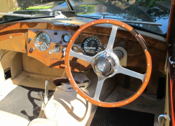 Ограничат ли таганрожцам пользование праворульными машинами